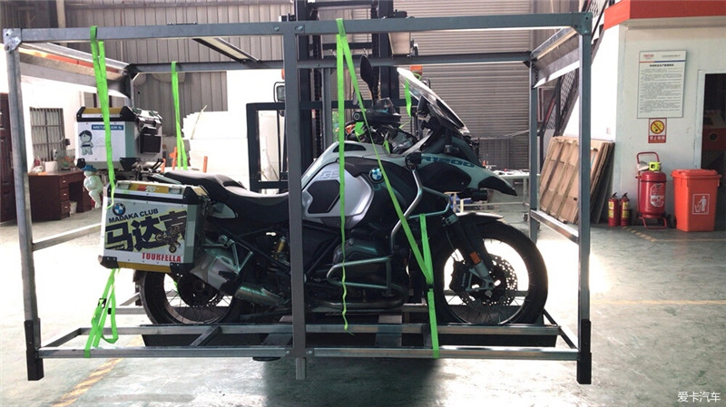 motorcycle pallet