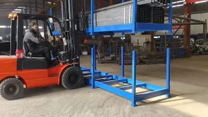 Metal storage post pallets